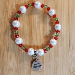 Hand Crafted Stretch Bracelet Red Green White Merry Christmas Charm
